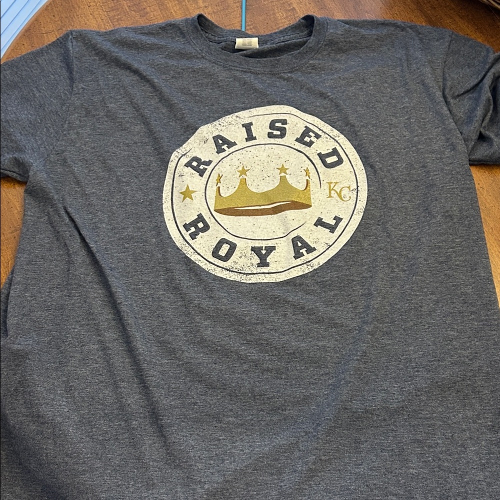 Royals Raised royal t shirt size XL unisex kansas city baseball